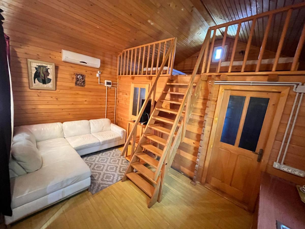 Colt De Rai Hotel Корбу Екстериор снимка