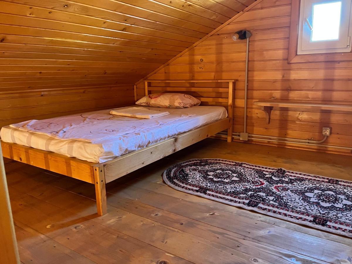 Colt De Rai Hotel Корбу Екстериор снимка