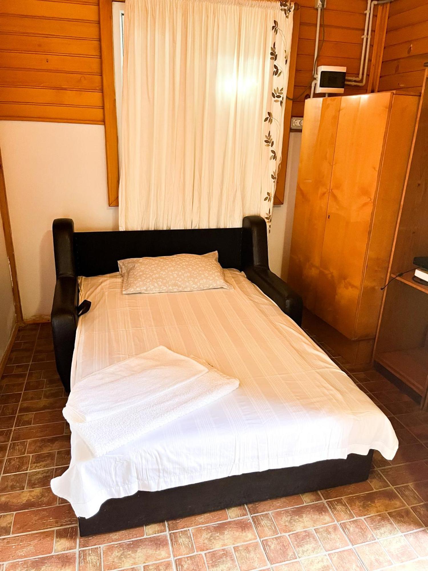 Colt De Rai Hotel Корбу Екстериор снимка